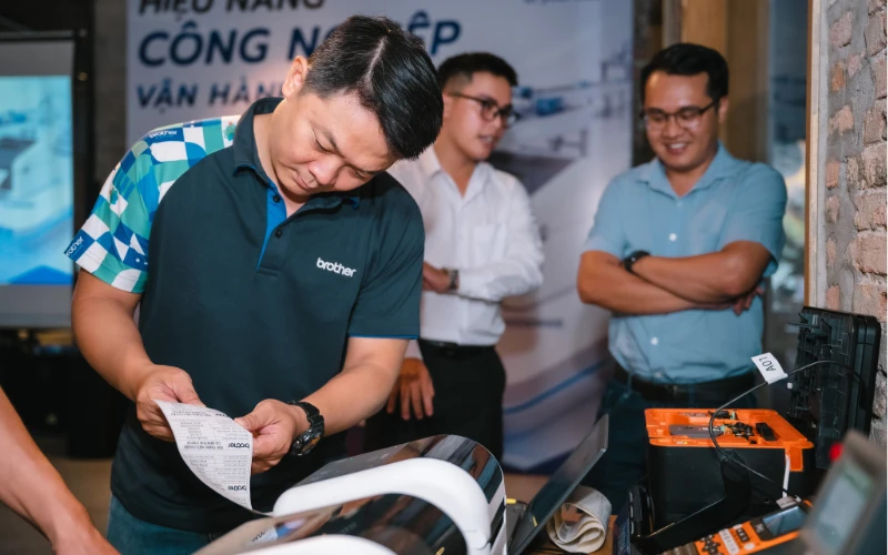 Brother PT-E110 nhỏ gọn thao tác nhanh